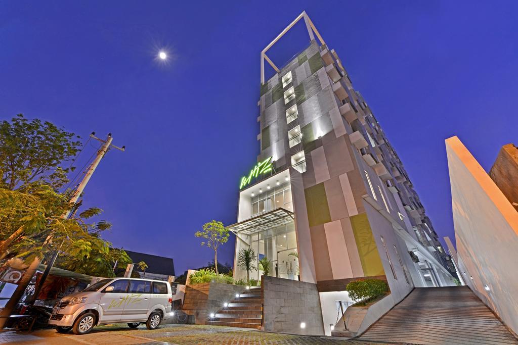 Whiz Hotel Pemuda Semarang Eksteriør billede